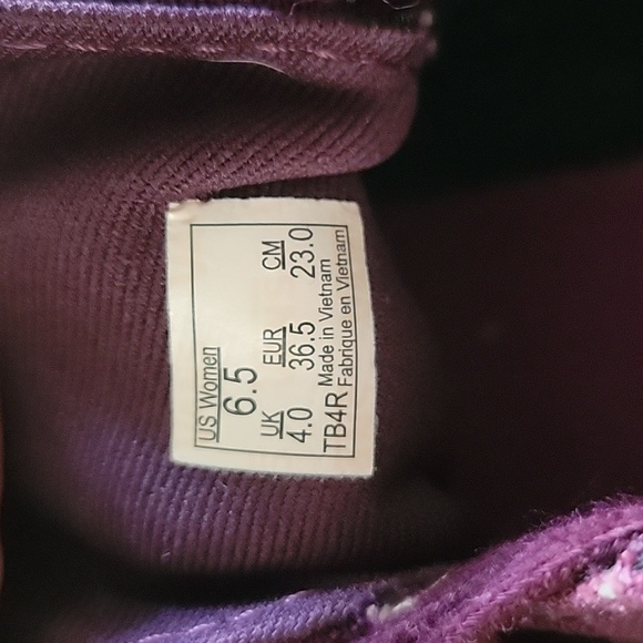 Vans - Picture 6 of 7